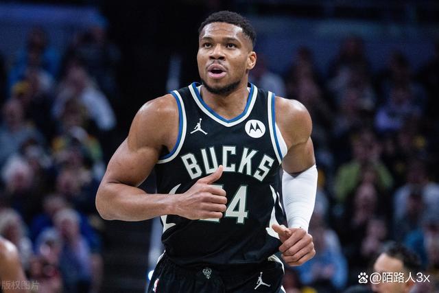 爱游戏入口 -清晨法兰克福队长鼓劲：全明星赛节点到来，悬念犹存，轮换策略成焦点 