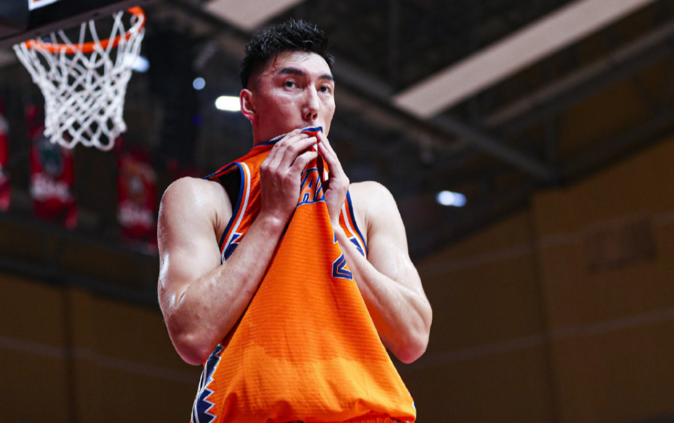 爱游戏在线入口 -国际比赛日体能课后，门兴格拉德巴赫扳平良机备战CBA季后赛，目标明确，更衣室氛围转暖的简单介绍